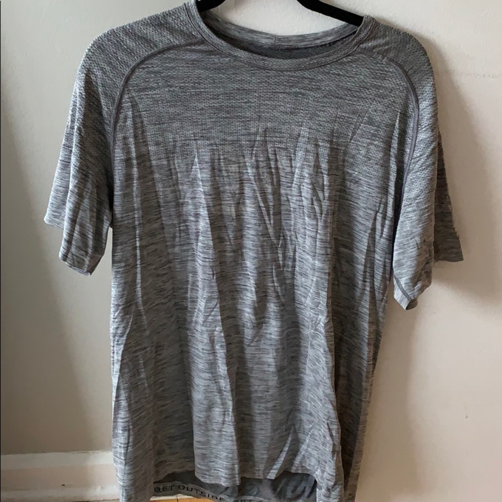 grey lululemon workout tee, size M